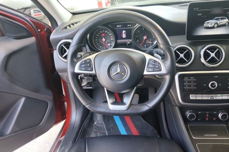 Used Mercedes-Benz GLA 2019 GLA 200 Dynamic Edition Steering Wheel