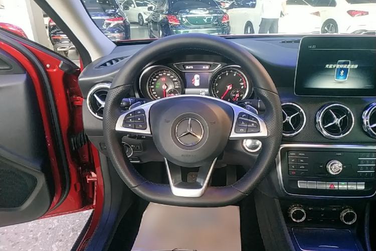 Used Mercedes-Benz GLA 2019 GLA 200 Dynamic Edition Steering Wheel