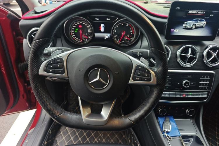 Used Mercedes-Benz GLA 2019 GLA 220 4MATIC Sport Edition Steering Wheel
