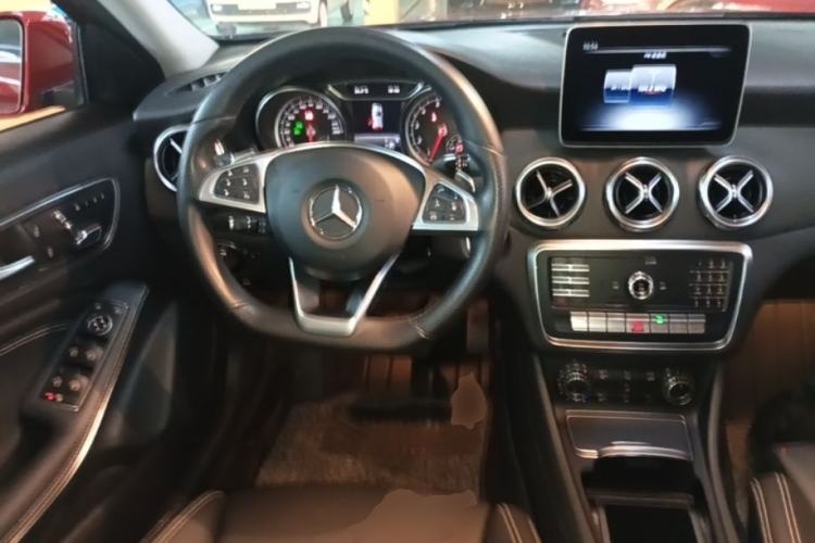 Used Mercedes-Benz GLA 2019 GLA 200 Dynamic Edition Steering Wheel