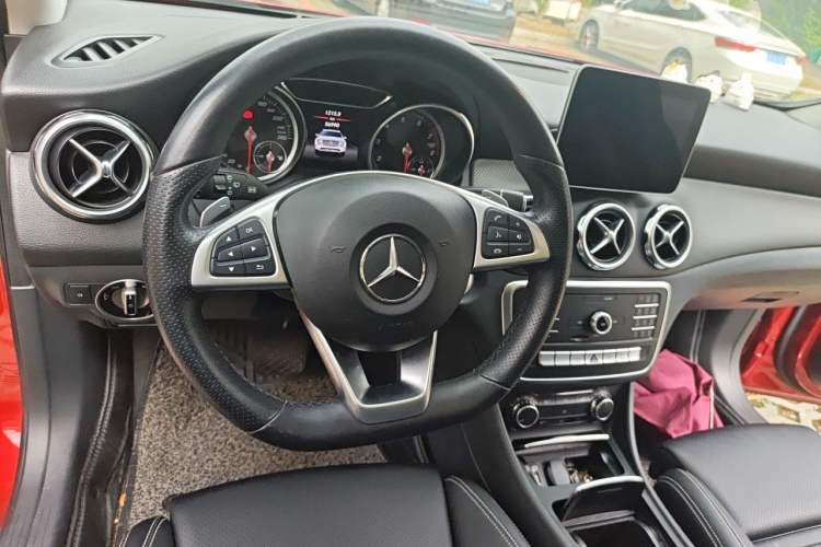 Used Mercedes-Benz GLA 2019 GLA 200 Dynamic Edition Steering Wheel