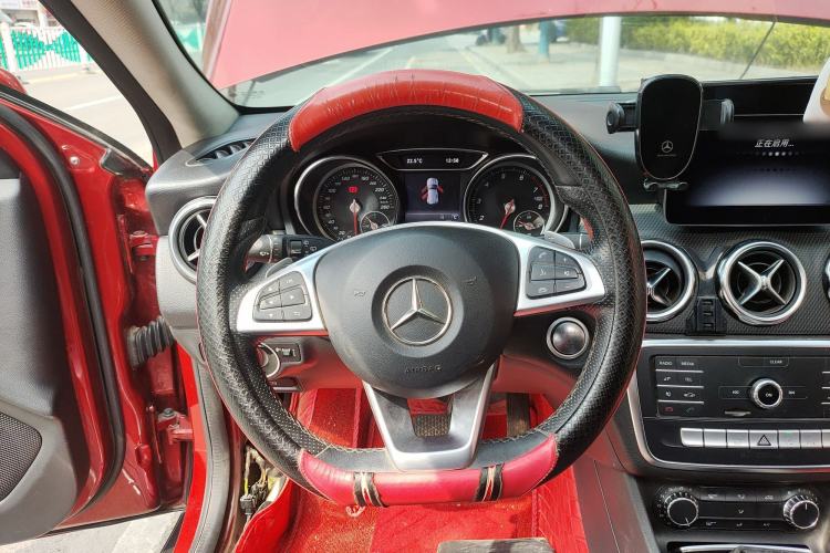 Used Mercedes-Benz GLA 2019 GLA 200 Dynamic Edition Steering Wheel