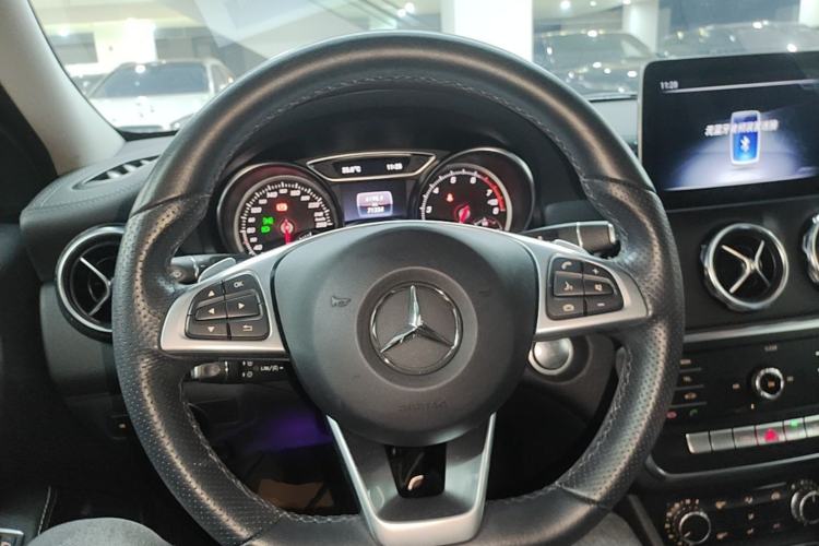 Used Mercedes-Benz GLA 2019 GLA 200 Fashion Model Steering Wheel
