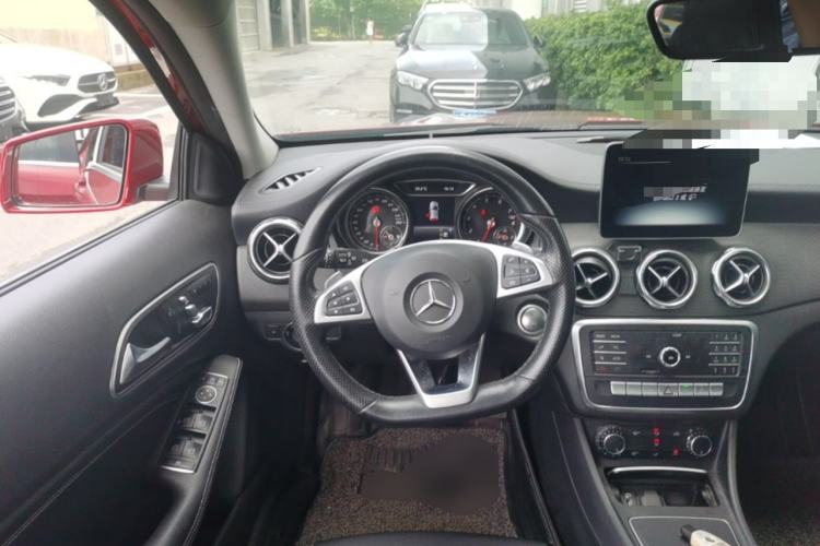Used Mercedes-Benz GLA 2019 GLA 200 Fashion Model Steering Wheel