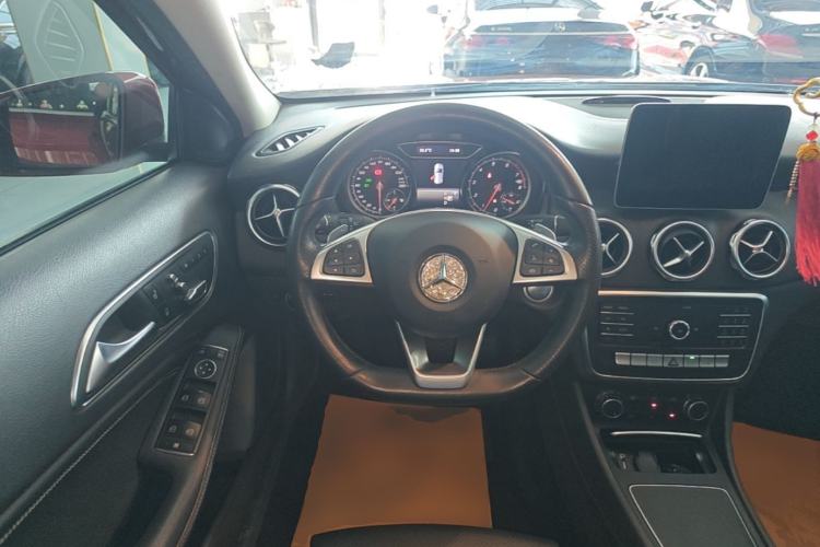 Used Mercedes-Benz GLA 2019 GLA 200 Dynamic Edition Steering Wheel