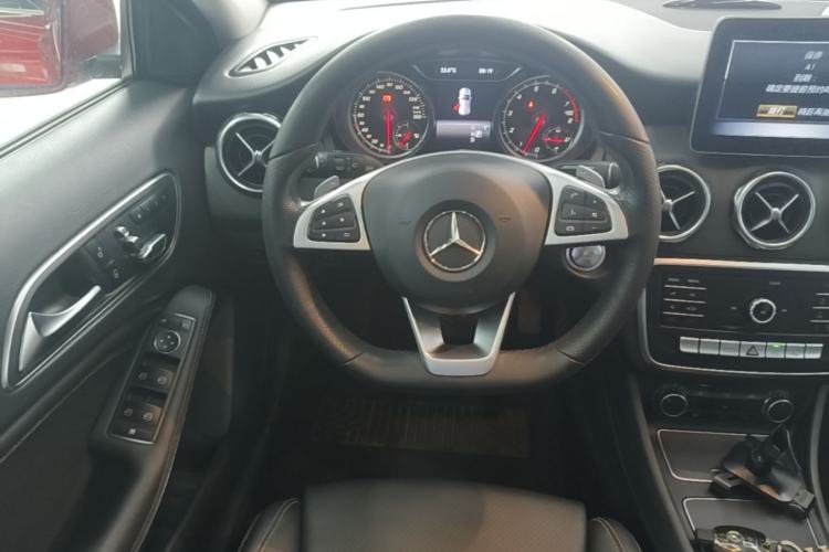 Used Mercedes-Benz GLA 2019 GLA 200 Dynamic Edition Steering Wheel