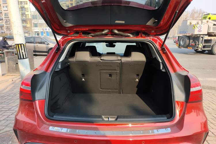 Used Mercedes-Benz GLA 2019 GLA 200 Fashion Model Trunk