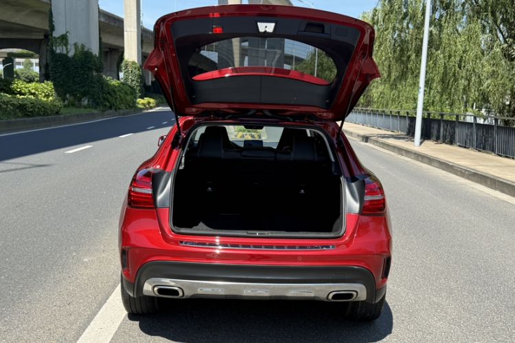 Used Mercedes-Benz GLA 2019 GLA 200 Fashion Model Trunk