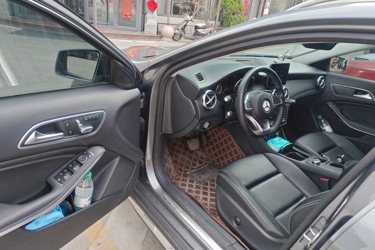 Used Mercedes-Benz GLA 2019 GLA 200 Dynamic Edition Driver Seat