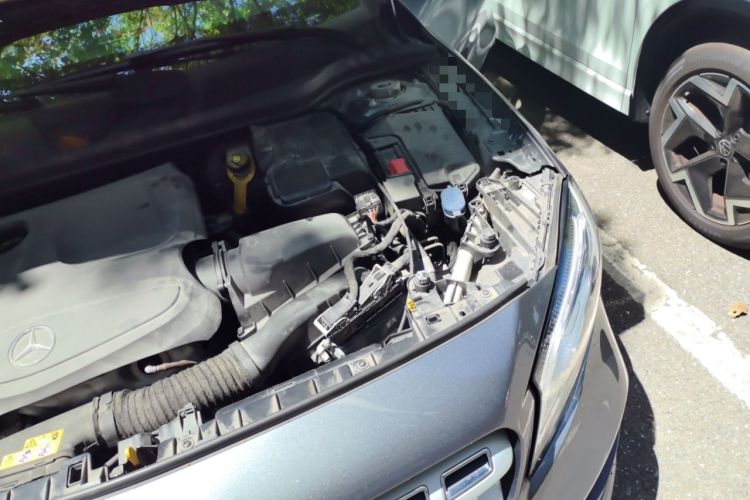 Used Mercedes-Benz GLA 2019 GLA 200 Fashion Model Engine Bay Left