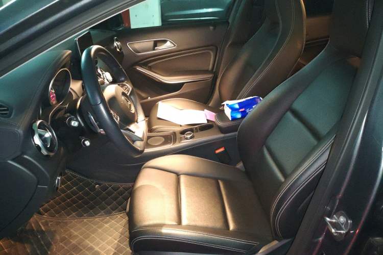 Used Mercedes-Benz GLA 2019 GLA 200 Fashion Model Left Front Seat
