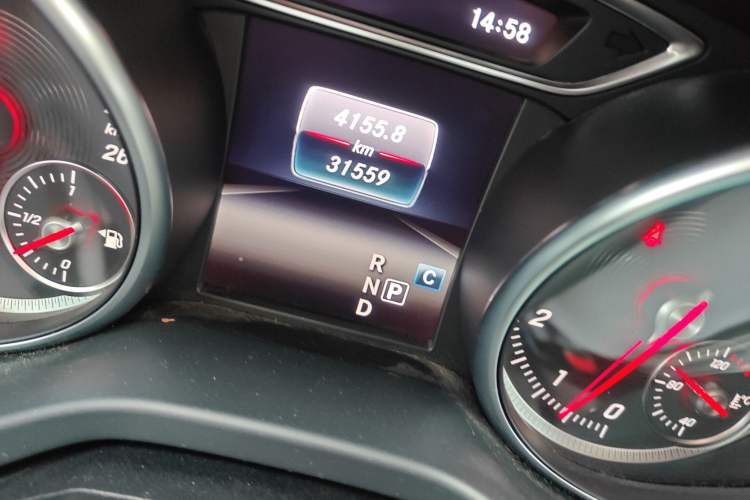 Used Mercedes-Benz GLA 2019 GLA 200 Dynamic Edition Odometer Close Up