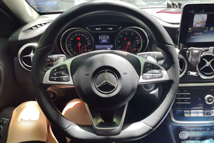 Used Mercedes-Benz GLA 2019 GLA 200 Fashion Model Steering Wheel