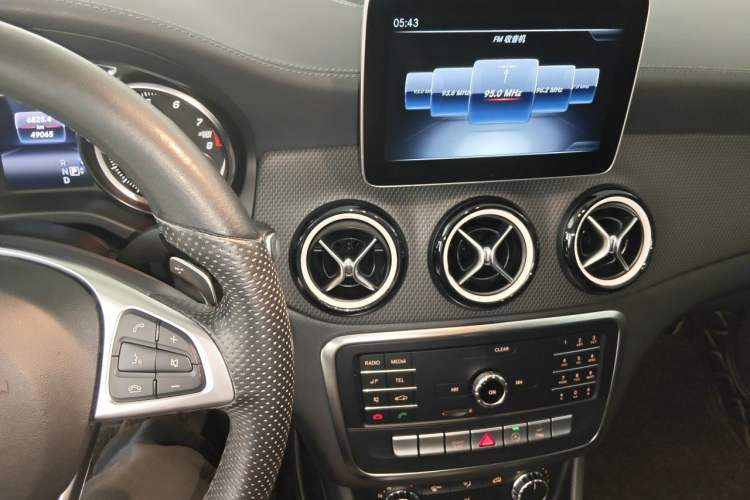 Used Mercedes-Benz GLA 2019 GLA 200 Fashion Model Audio And AC Panel