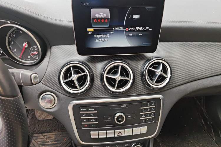 Used Mercedes-Benz GLA 2019 GLA 200 Fashion Model Audio And AC Panel