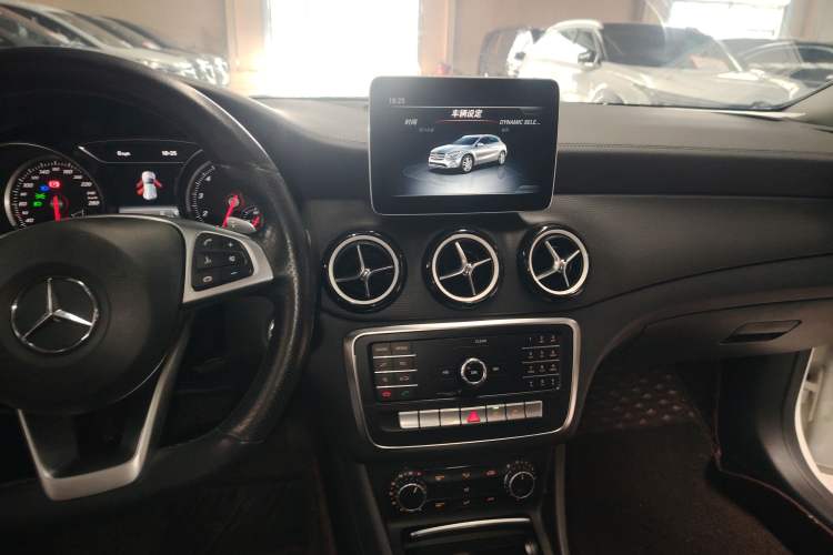 Used Mercedes-Benz GLA 2019 GLA 200 Fashion Model Audio And AC Panel