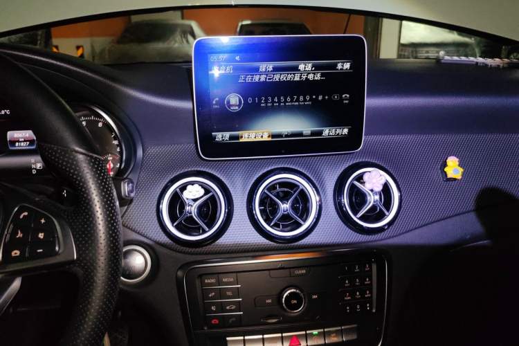 Used Mercedes-Benz GLA 2019 GLA 200 Dynamic Edition Audio And AC Panel