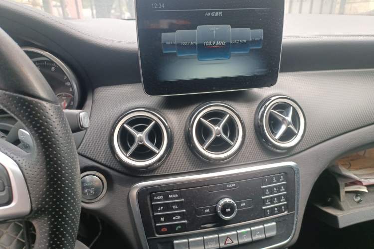 Used Mercedes-Benz GLA 2019 GLA 200 Fashion Model Audio And AC Panel
