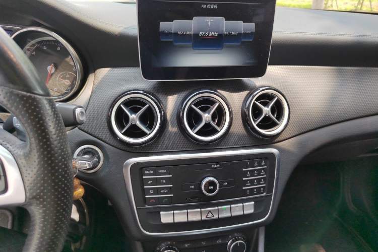 Used Mercedes-Benz GLA 2019 GLA 200 Fashion Model Audio And AC Panel