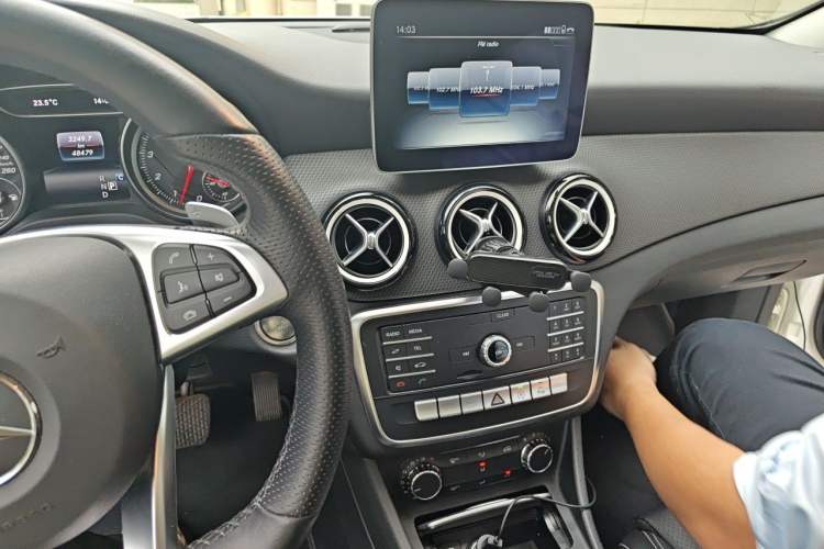 Used Mercedes-Benz GLA 2019 GLA 200 Dynamic Edition Audio And AC Panel