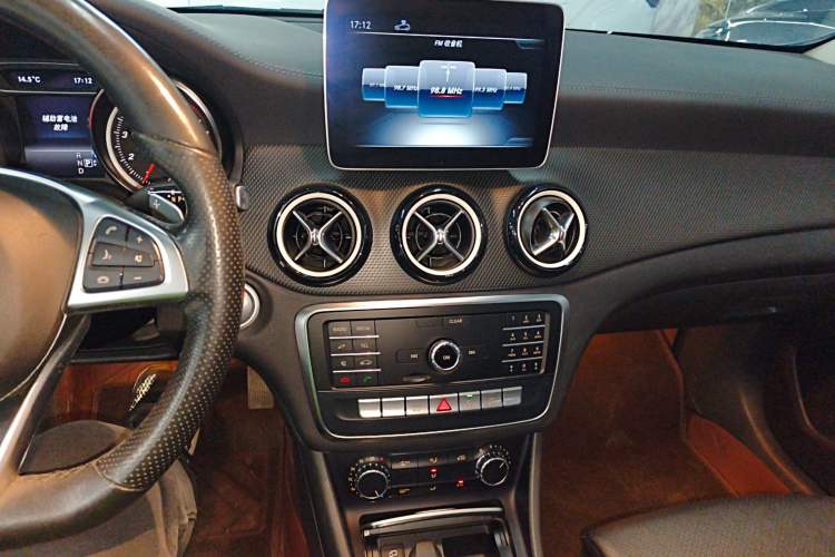 Used Mercedes-Benz GLA 2019 GLA 200 Fashion Model Audio And AC Panel