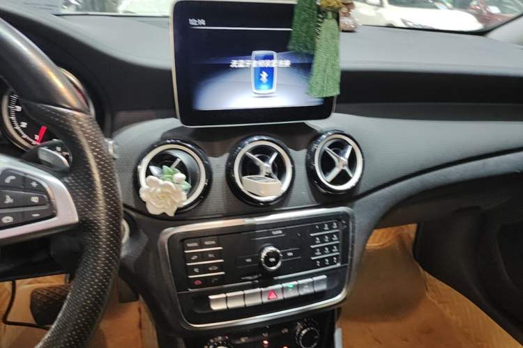 Used Mercedes-Benz GLA 2019 GLA 200 Fashion Model Audio And AC Panel