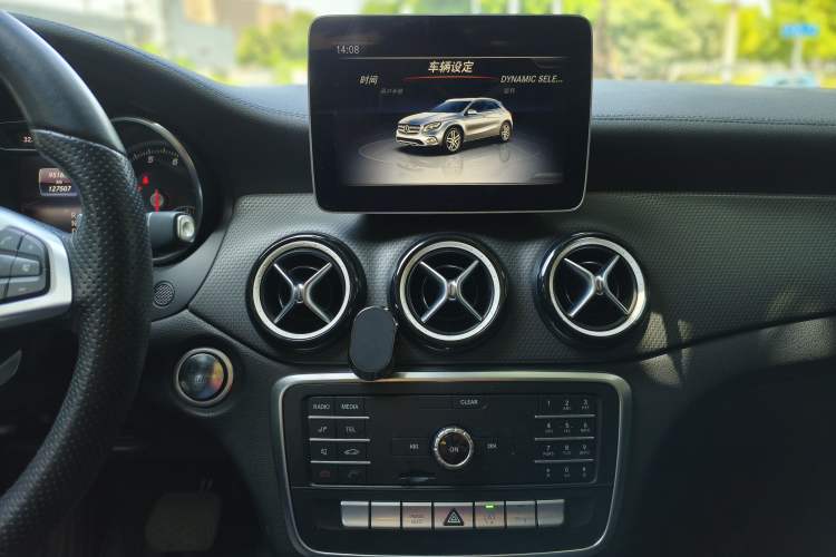 Used Mercedes-Benz GLA 2019 GLA 200 Fashion Model Audio And AC Panel