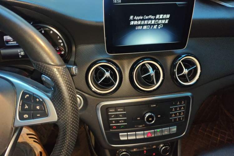 Used Mercedes-Benz GLA 2019 GLA 200 Dynamic Edition Audio And AC Panel