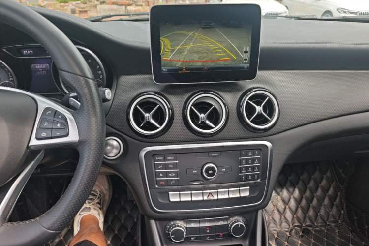 Used Mercedes-Benz GLA 2019 GLA 200 Fashion Model Audio And AC Panel