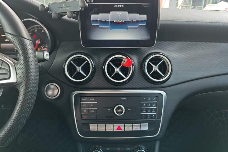 Used Mercedes-Benz GLA 2019 GLA 200 Fashion Model Audio And AC Panel