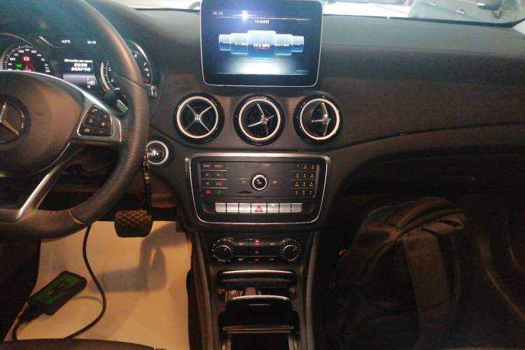 Used Mercedes-Benz GLA 2019 GLA 200 Fashion Model Audio And AC Panel