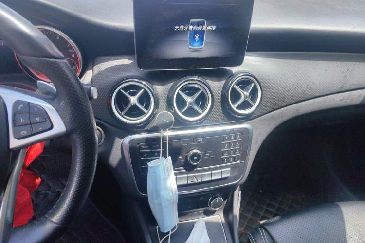 Used Mercedes-Benz GLA 2019 GLA 200 Dynamic Edition Audio And AC Panel