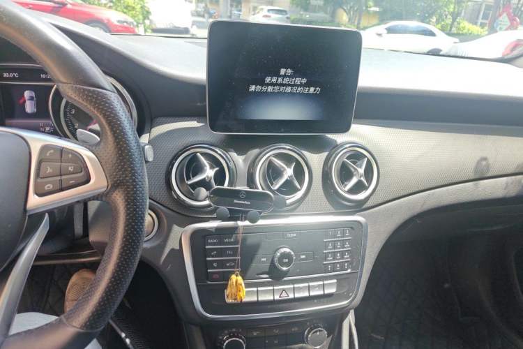 Used Mercedes-Benz GLA 2019 GLA 200 Dynamic Edition Audio And AC Panel