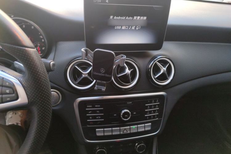 Used Mercedes-Benz GLA 2019 GLA 200 Dynamic Edition Audio And AC Panel