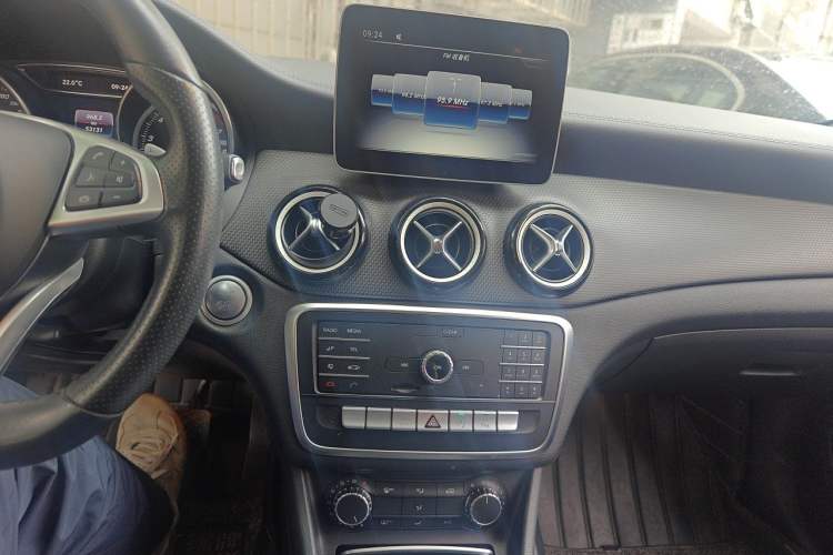 Used Mercedes-Benz GLA 2019 GLA 200 Fashion Model Audio And AC Panel