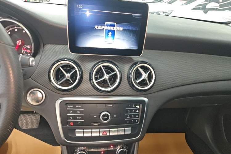 Used Mercedes-Benz GLA 2019 GLA 200 Dynamic Edition Audio And AC Panel