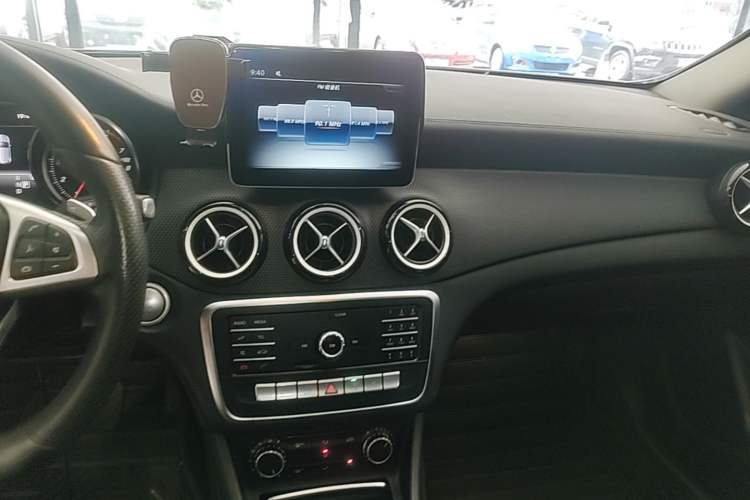 Used Mercedes-Benz GLA 2019 GLA 200 Fashion Model Audio And AC Panel