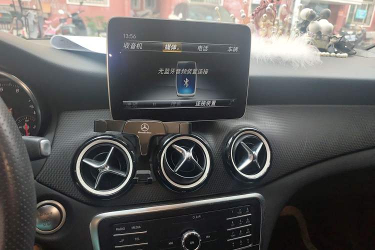 Used Mercedes-Benz GLA 2019 GLA 200 Dynamic Edition Audio And AC Panel