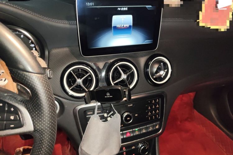 Used Mercedes-Benz GLA 2019 GLA 220 4MATIC Sport Edition Audio And AC Panel