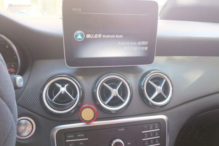 Used Mercedes-Benz GLA 2019 GLA 200 Dynamic Edition Audio And AC Panel