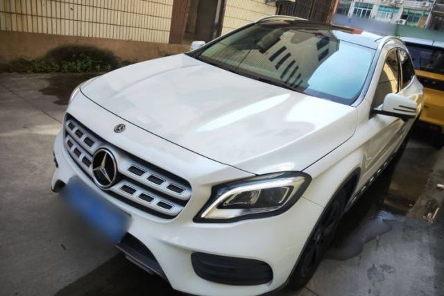 Ojetý Mercedes-Benz GLA 2019 GLA 200 Fashion Model