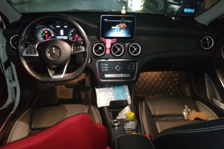 Used Mercedes-Benz GLA 2019 GLA 200 Fashion Model Center Console