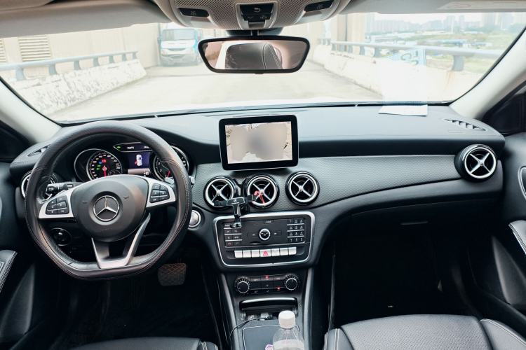 Used Mercedes-Benz GLA 2019 GLA 200 Fashion Model Center Console