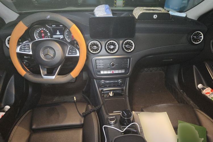 Used Mercedes-Benz GLA 2019 GLA 200 Fashion Model Center Console