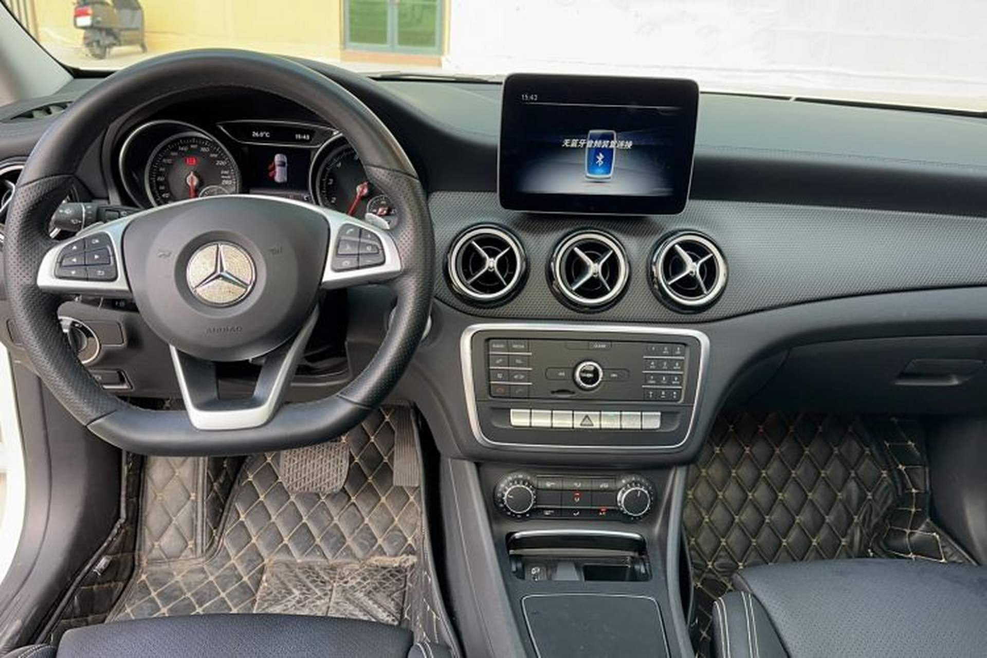 Used Mercedes-Benz GLA 2019 GLA 200 Fashion Model Center Console
