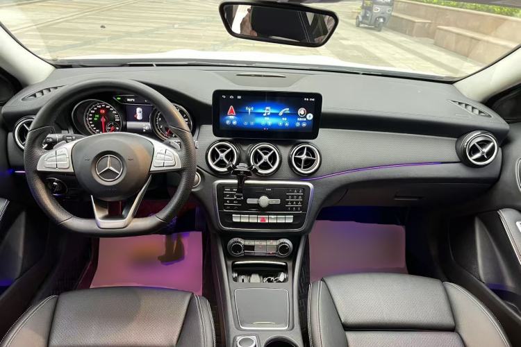 Used Mercedes-Benz GLA 2019 GLA 200 Fashion Model Center Console