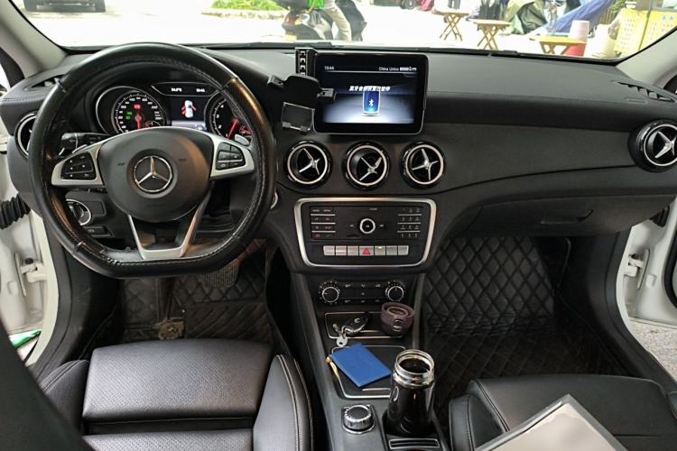 Used Mercedes-Benz GLA 2019 GLA 200 Fashion Model Center Console