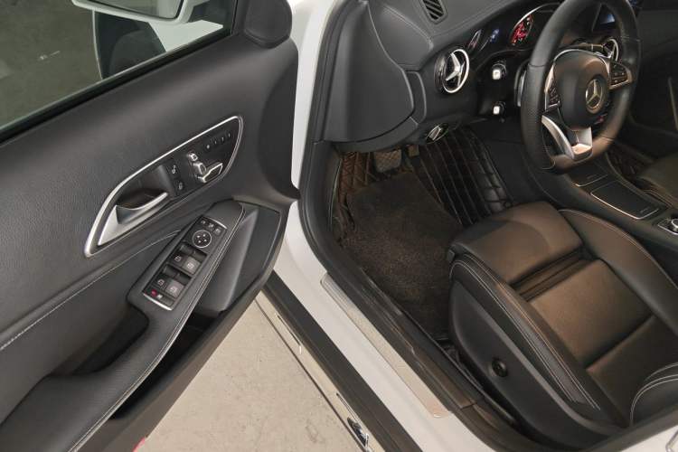 Used Mercedes-Benz GLA 2019 GLA 200 Fashion Model Driver Seat