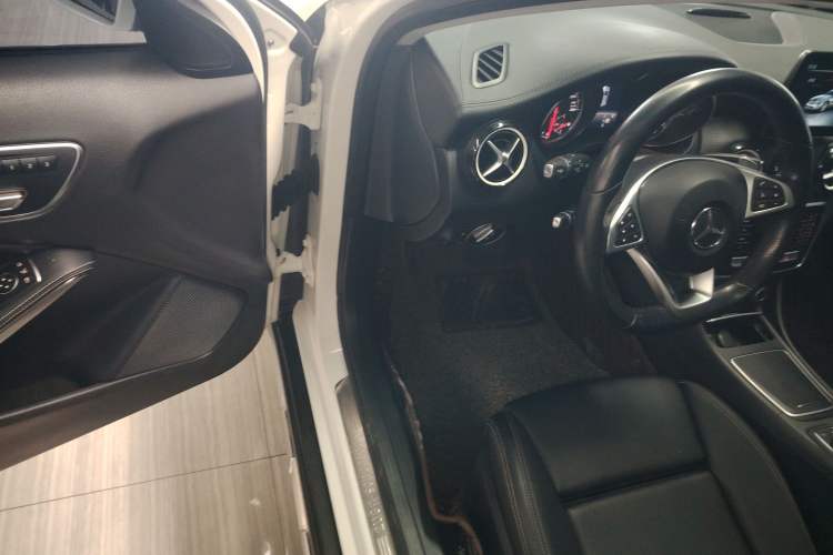 Used Mercedes-Benz GLA 2019 GLA 200 Fashion Model Driver Seat