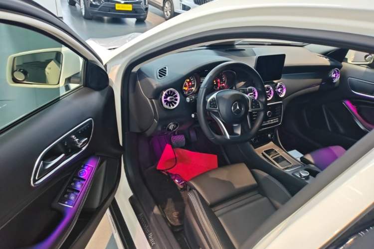 Used Mercedes-Benz GLA 2019 GLA 200 Fashion Model Driver Seat